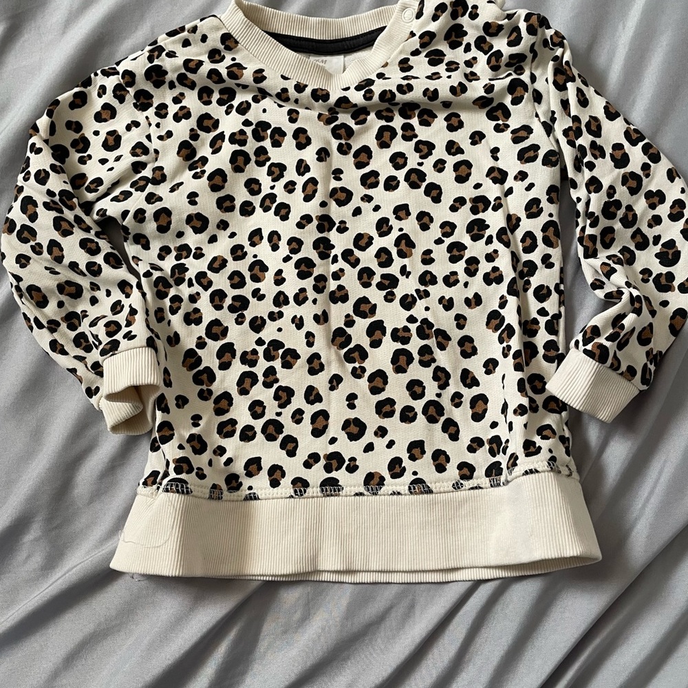 Baby girl sweatshirt 🐆